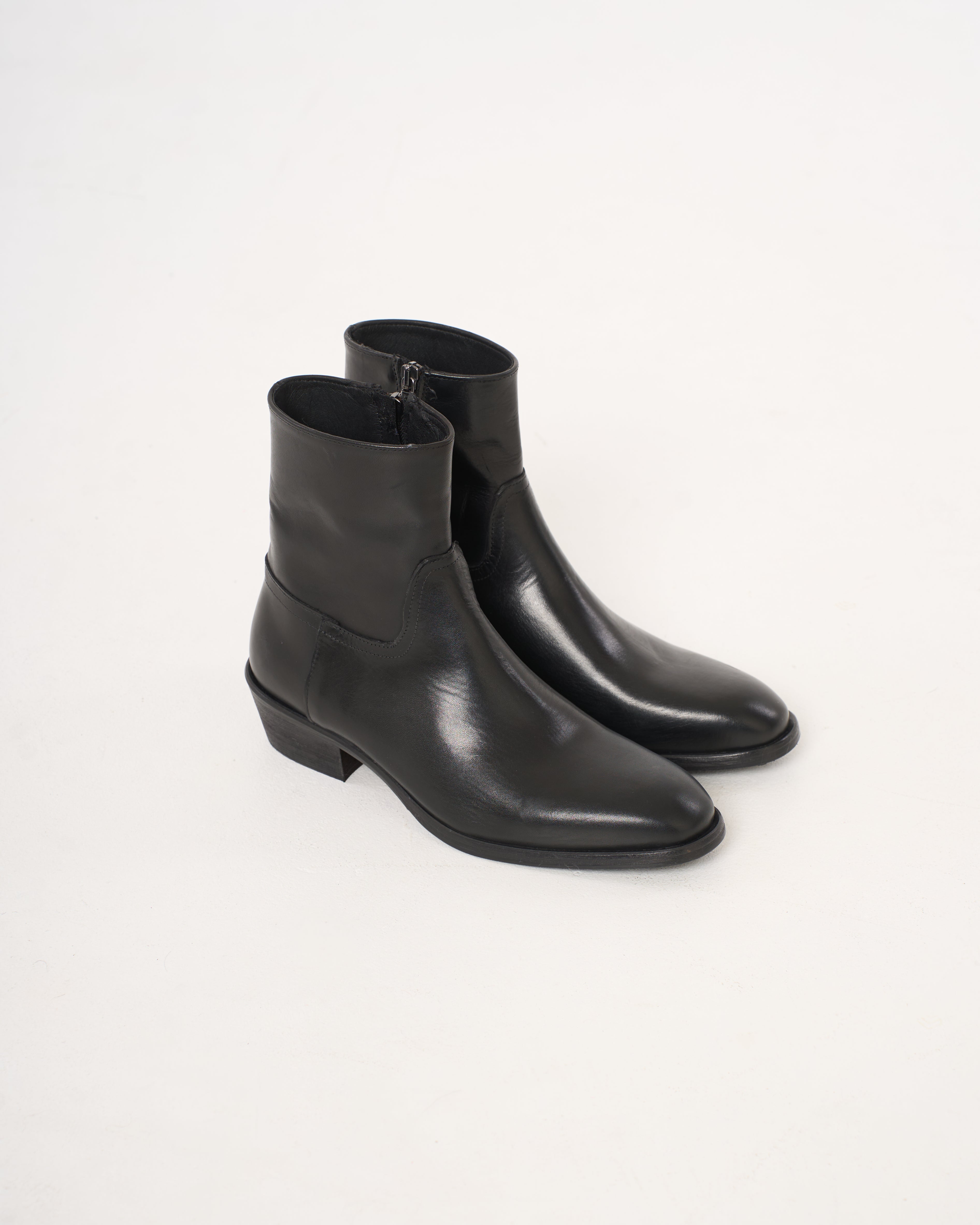 Stivale in pelle di vitello nero