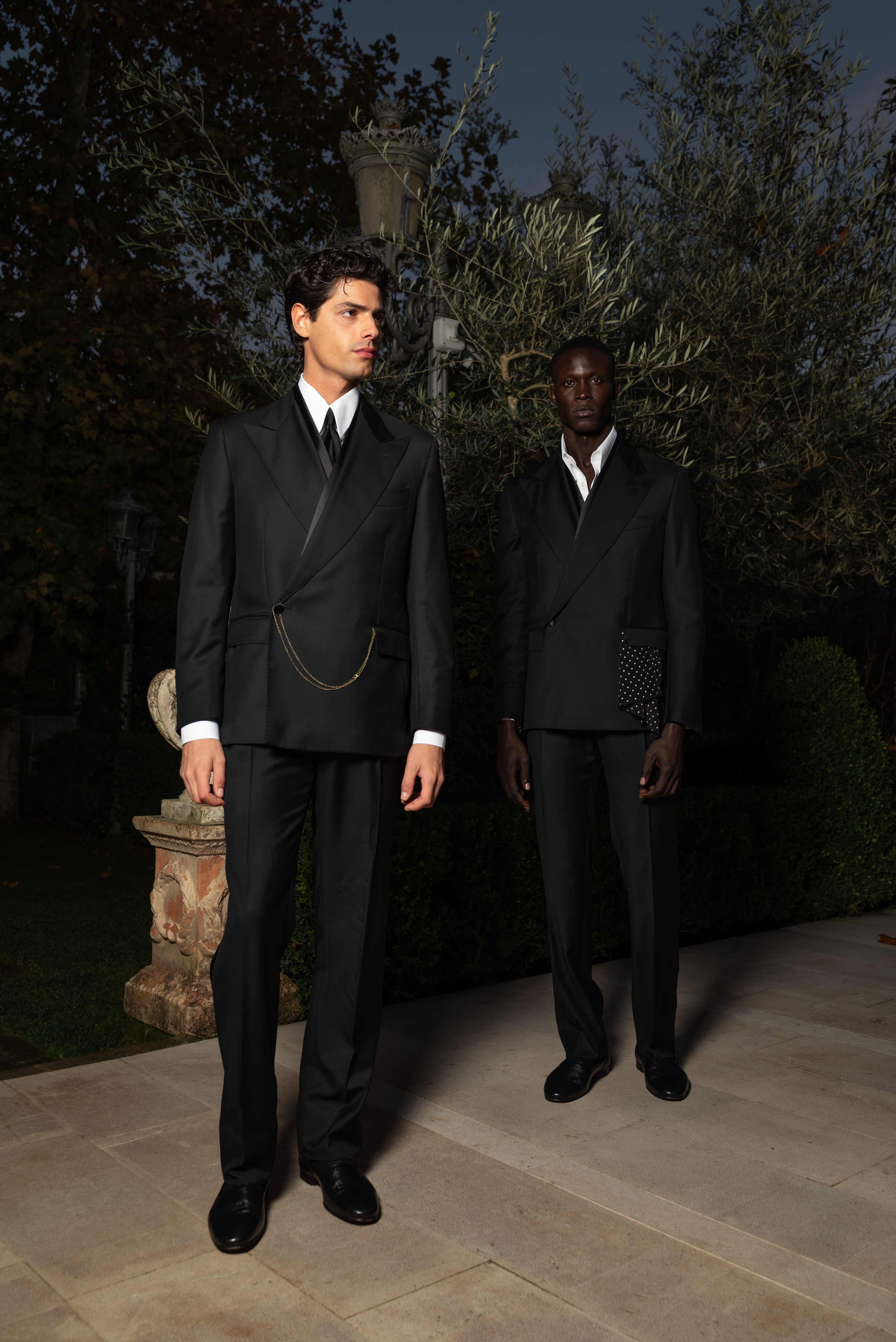 Ruana Suit Revenge Black